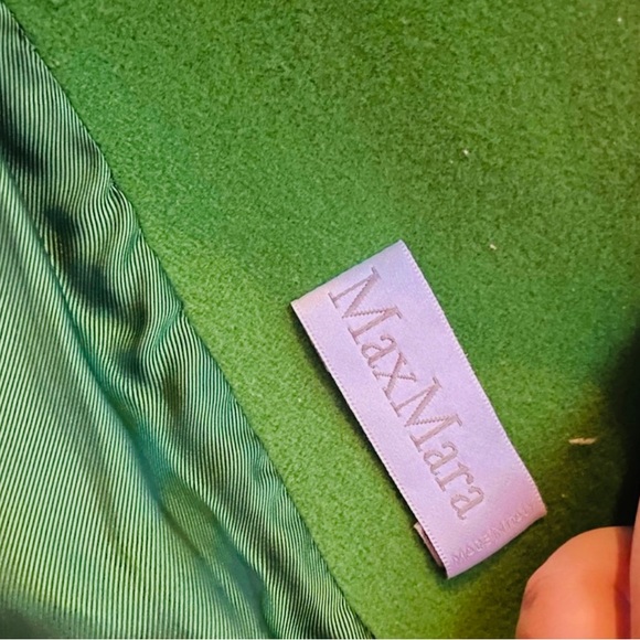 BEAUTIFUL MAX MARA LIGHT GREEN Wool Loose Jacket. Fully Lined. With 2 pockets - Picture 6 of 9
